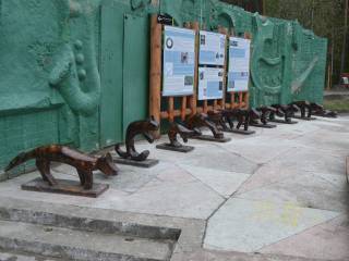 В Перми на экотропе «Здравствуй, большой лес!» установили фигуры календаря древних коми-пермяков