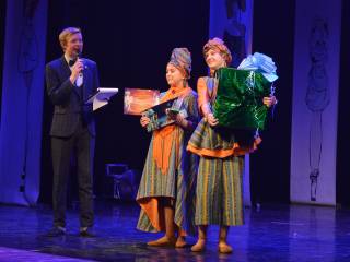 Гран-при конкурса получил коллектив образцового театра костюма «Шарм» (г. Челябинск) за коллекцию - «Африканские мотивы».